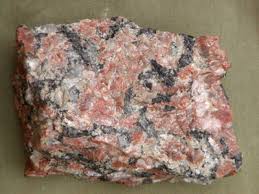 اسئلة عن درس الصخور وصورة Granite
